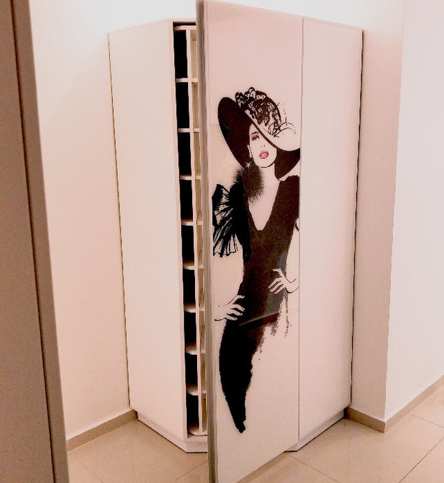 ארון נעליים מסתובב של פיזה עם דלת זכוכית מודפסת לפי בחירה